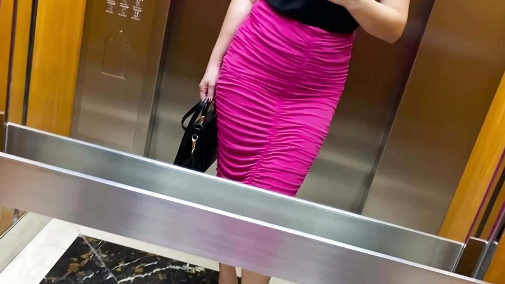 Another outfit - video av ArianaGoddess cam-modell