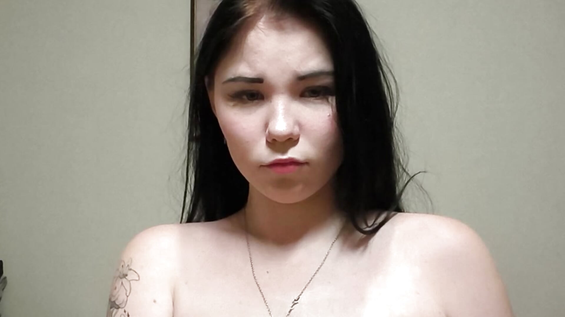Игра с грудью 😚 - วิดีโอโดย KittyDreamX โมเดลแคม