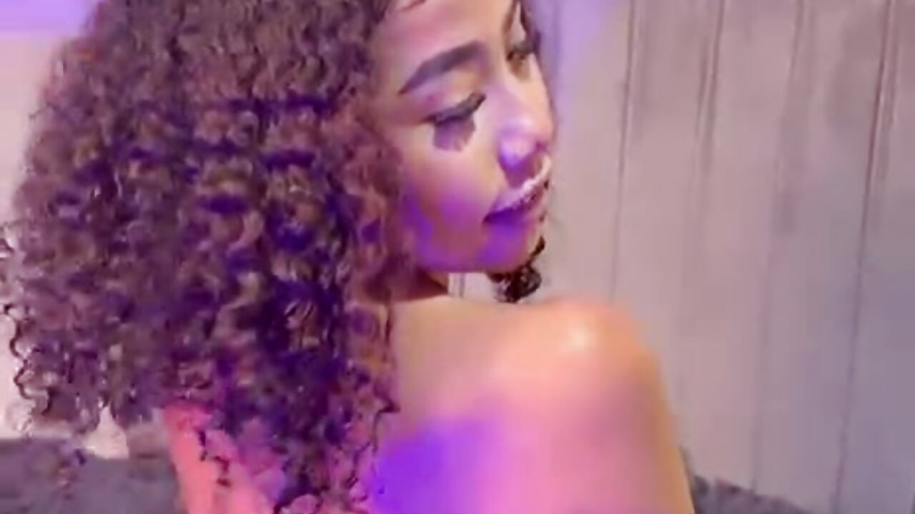 BABYS - 視頻由 Sweet_isaaa 主播提供