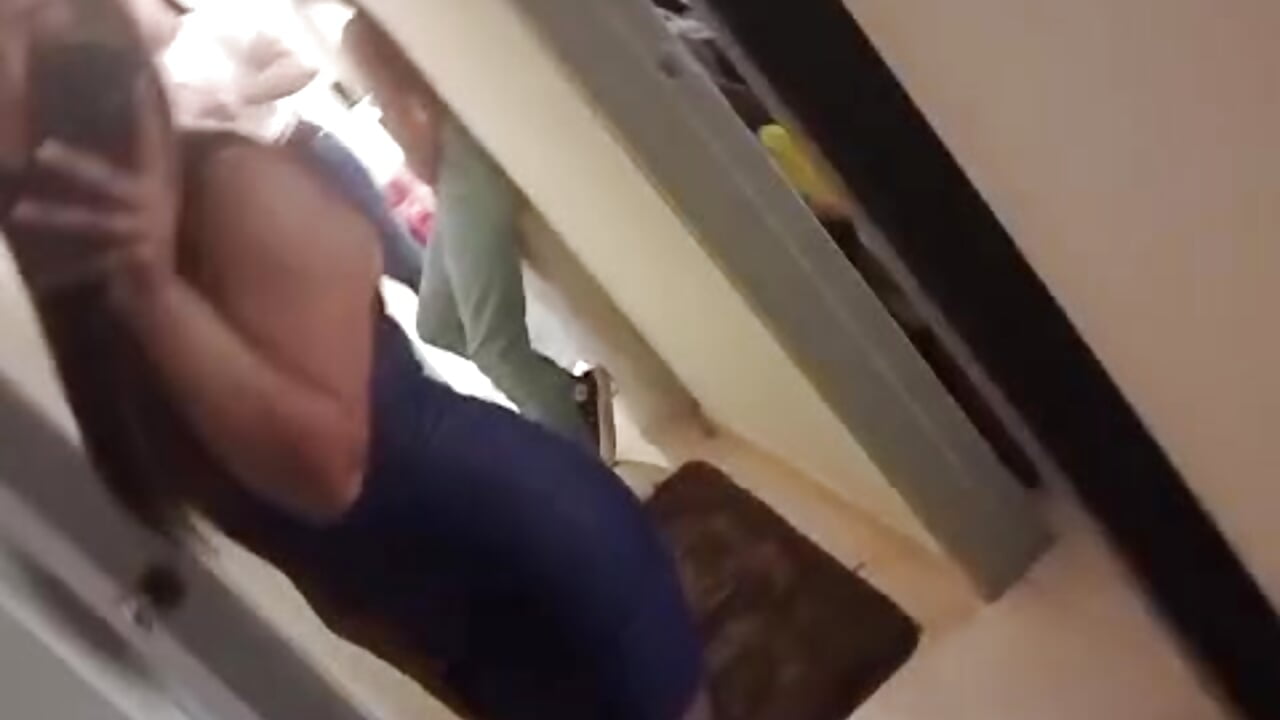 “Temptation in silence 🔥 - відео від вебкаммоделі MiaDivine_