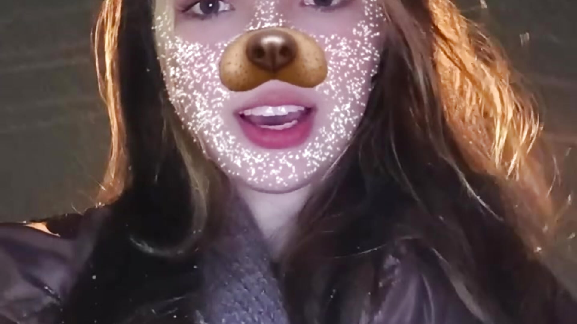 IMG_3483 - วิดีโอโดย KeliVerde โมเดลแคม