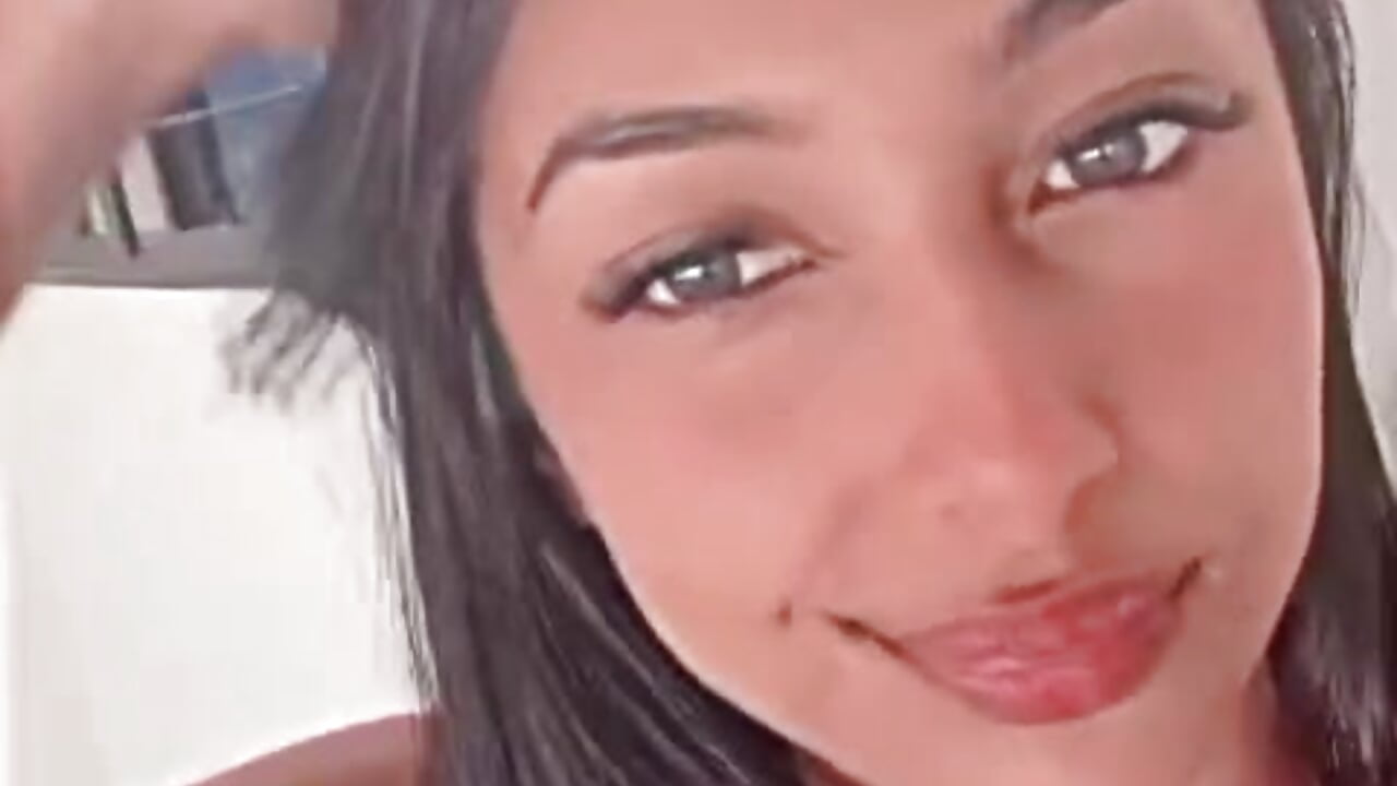 WhatsApp Video 2026-04-04 at 6,08,58 PM – видео вебкам-модели pamelaskiny20