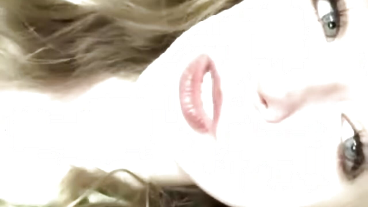 yolo - video của người mẫu cam baeyoda