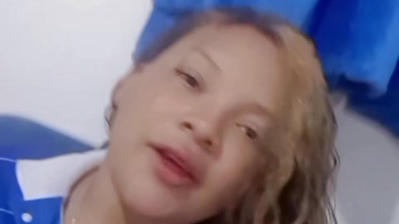 un poquitito de mi - βίντεο μοντέλου Alexxa-69