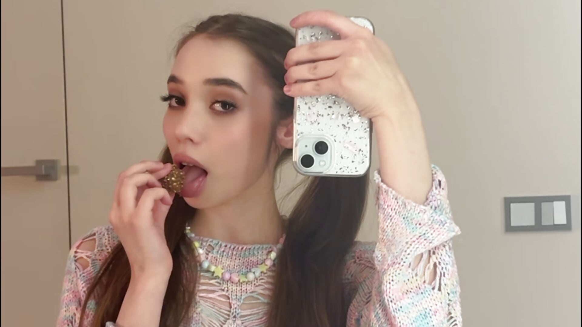 👅yummy👅 - Vídeo de KattyCossJ, modelo de vídeos