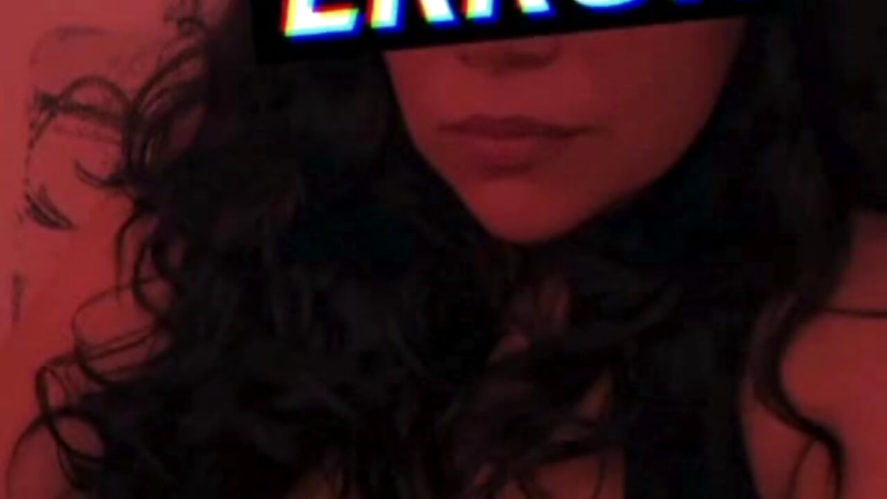 Error si no juegas - video OzyraQueenX kameramallilta