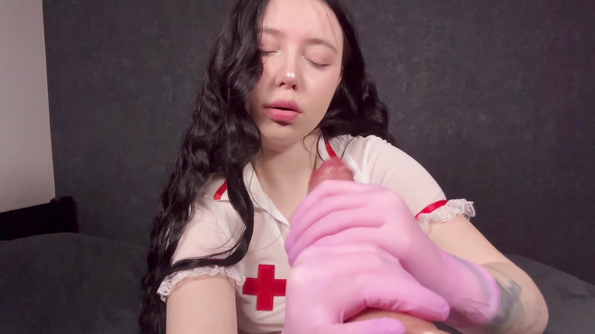 Latex gloves for nurse + maid