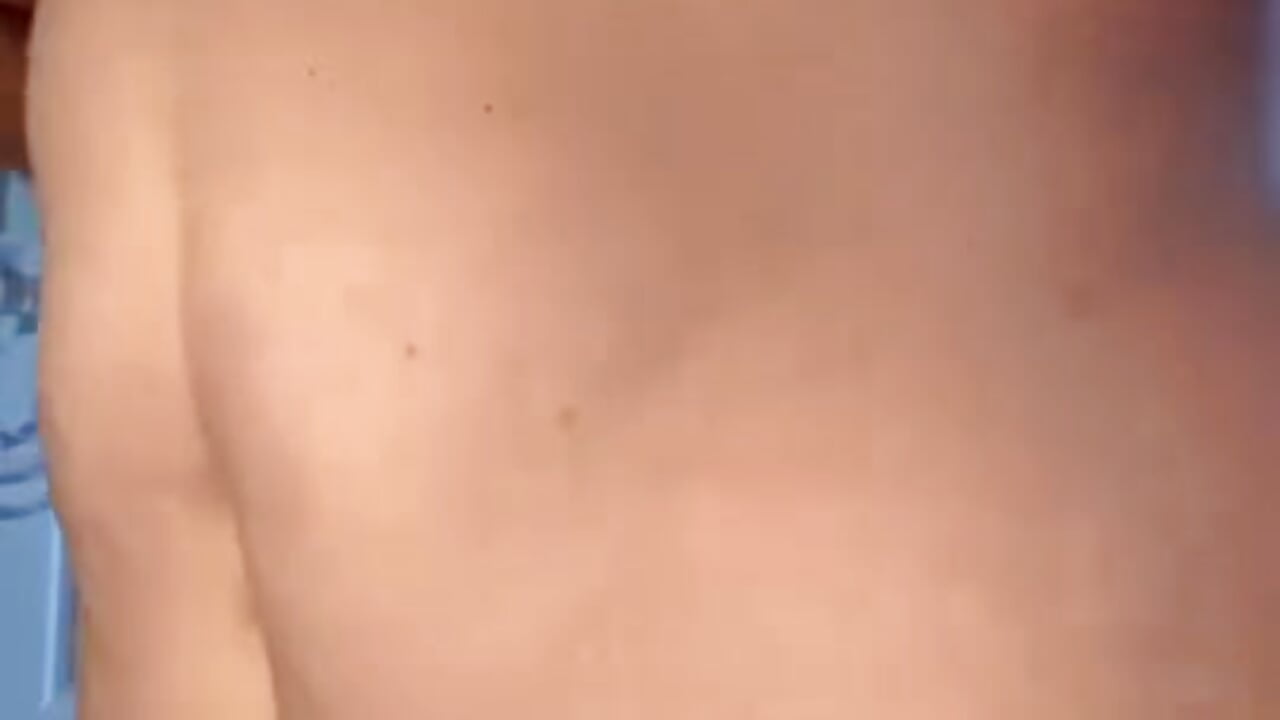 7d828361828e4cbd81d9af7f8bef2661 - video by Love_Lee_xo cam model