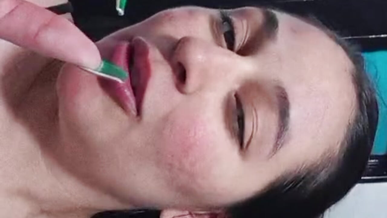 Hiii – video af TinyBunnyAli cam-model