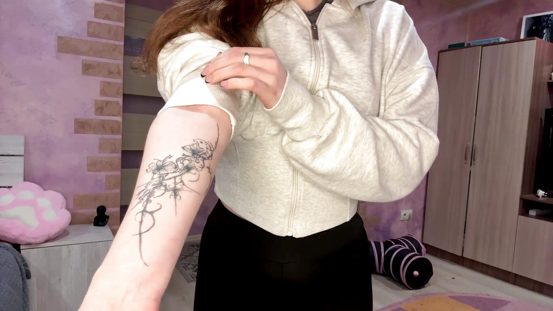 my tattoo ♥ - video oleh DorotaMeowtTo kamera model