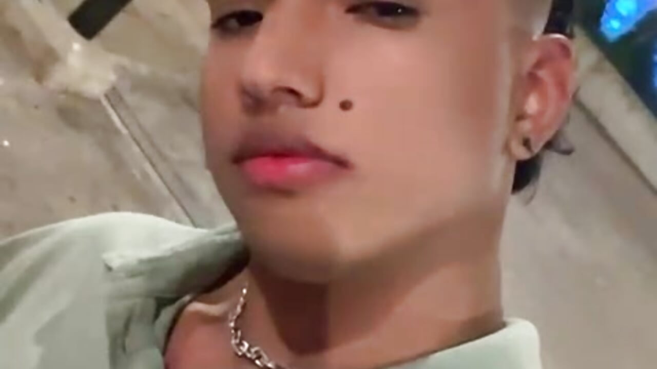 WhatsApp Video 2026-04-11 at 9,41,17 PM - video oleh teylor_hot_21cm kamera model