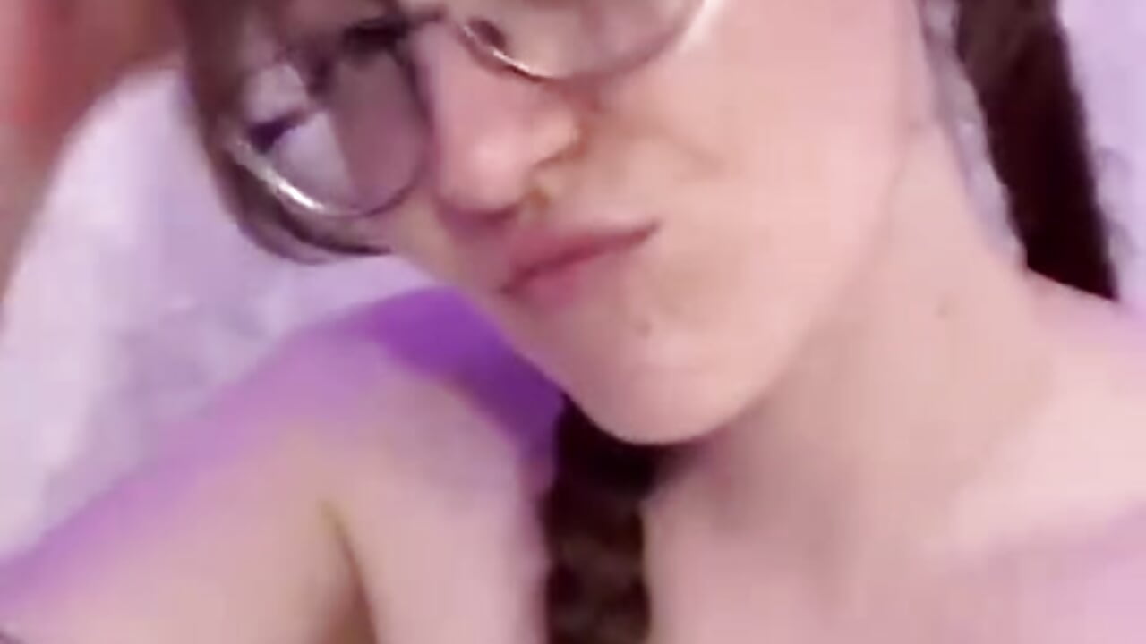 <3
