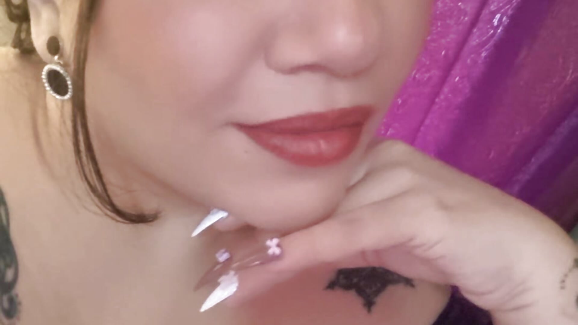 1000205345 - Vídeo de Nia_amaur, modelo de vídeos