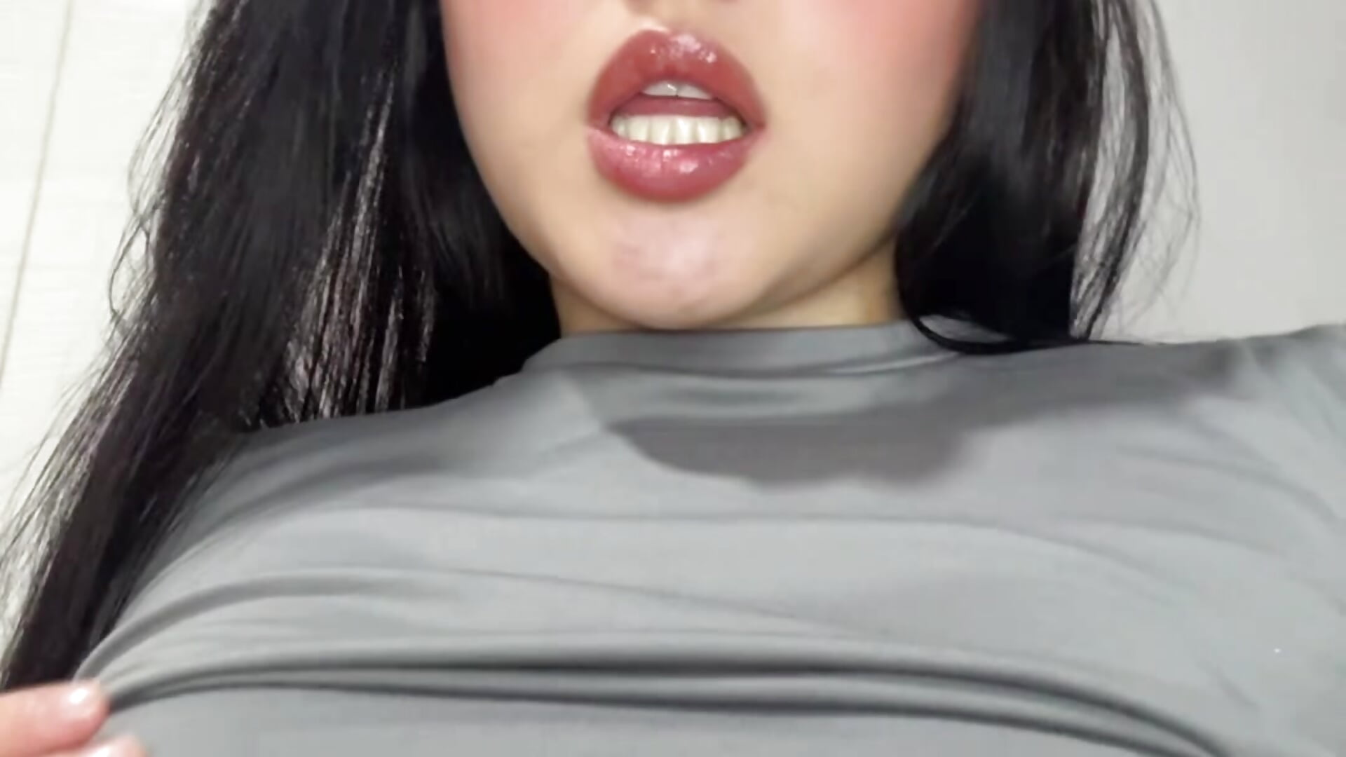 My tits 😏 - video av roomsex_ cam-modell