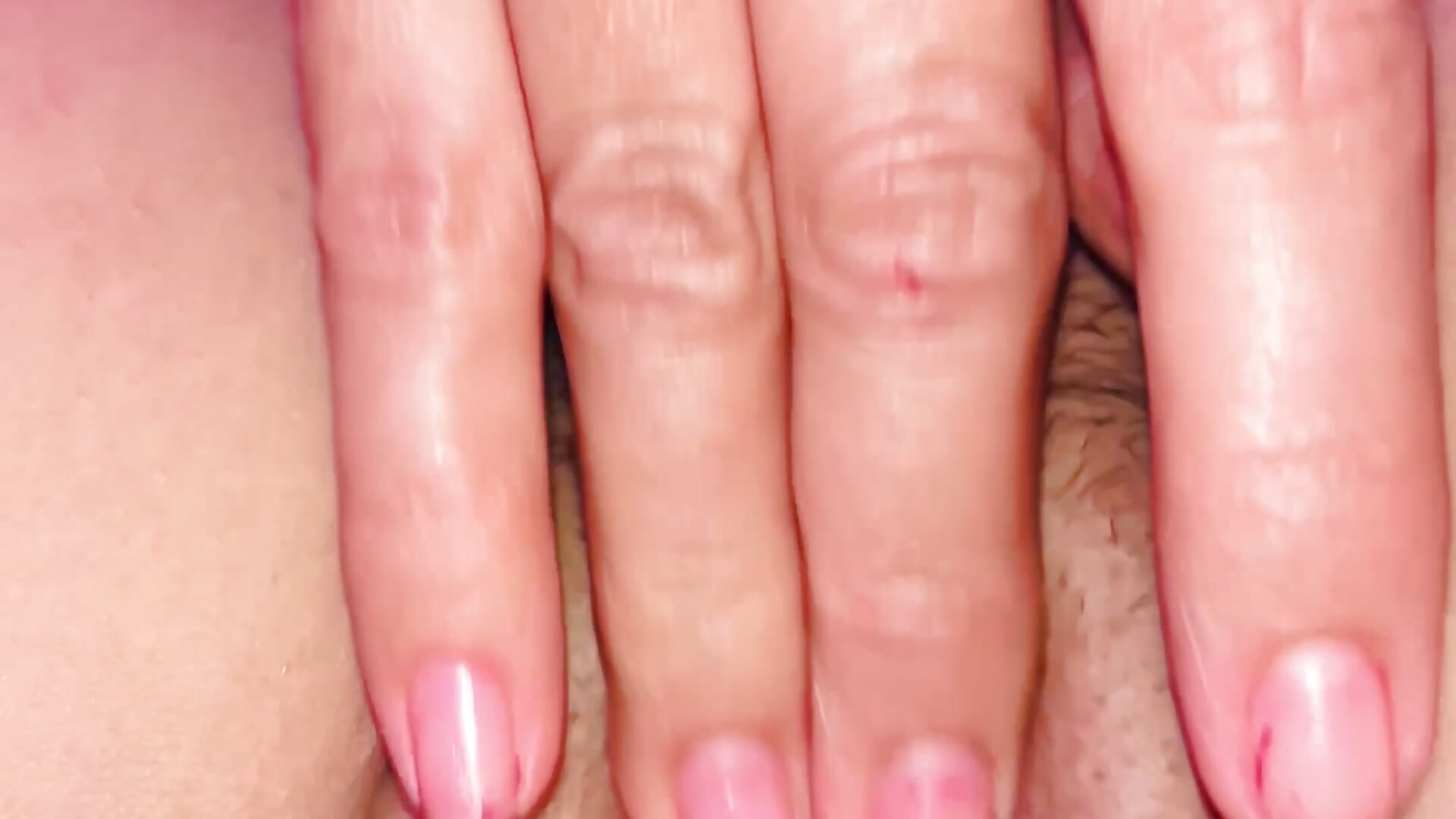 Look how I touch my pussy - video by patyamorr cam model