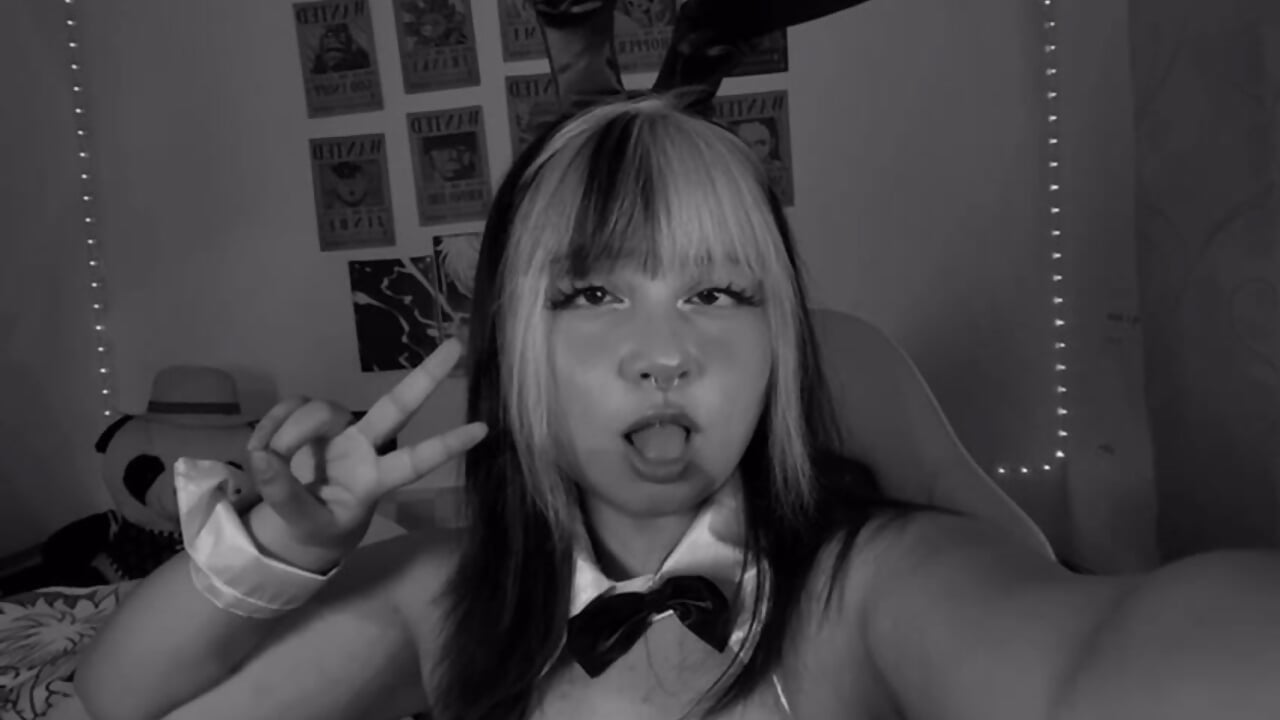 Buuunny :3 - ZoeyDoll_ adlı kamera modelinin videosu