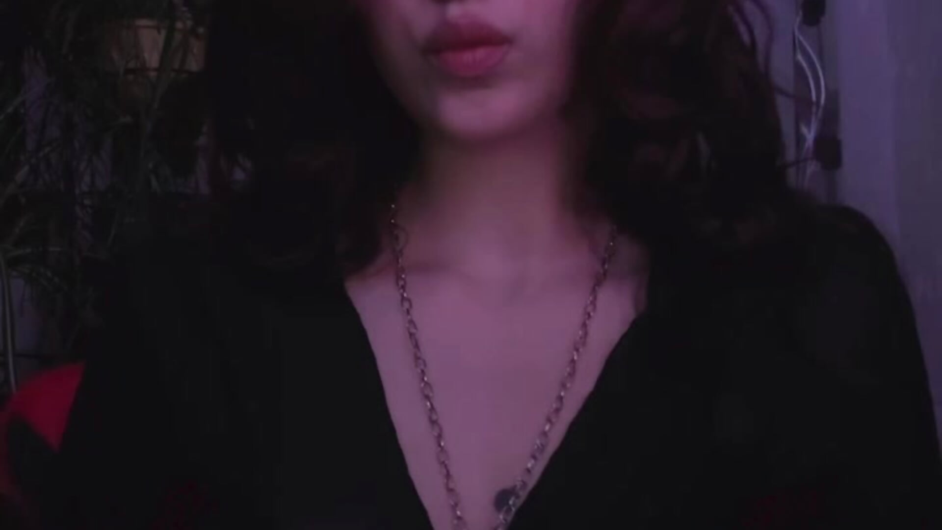 sweet lipsing – video modela na kameri PunyKnee