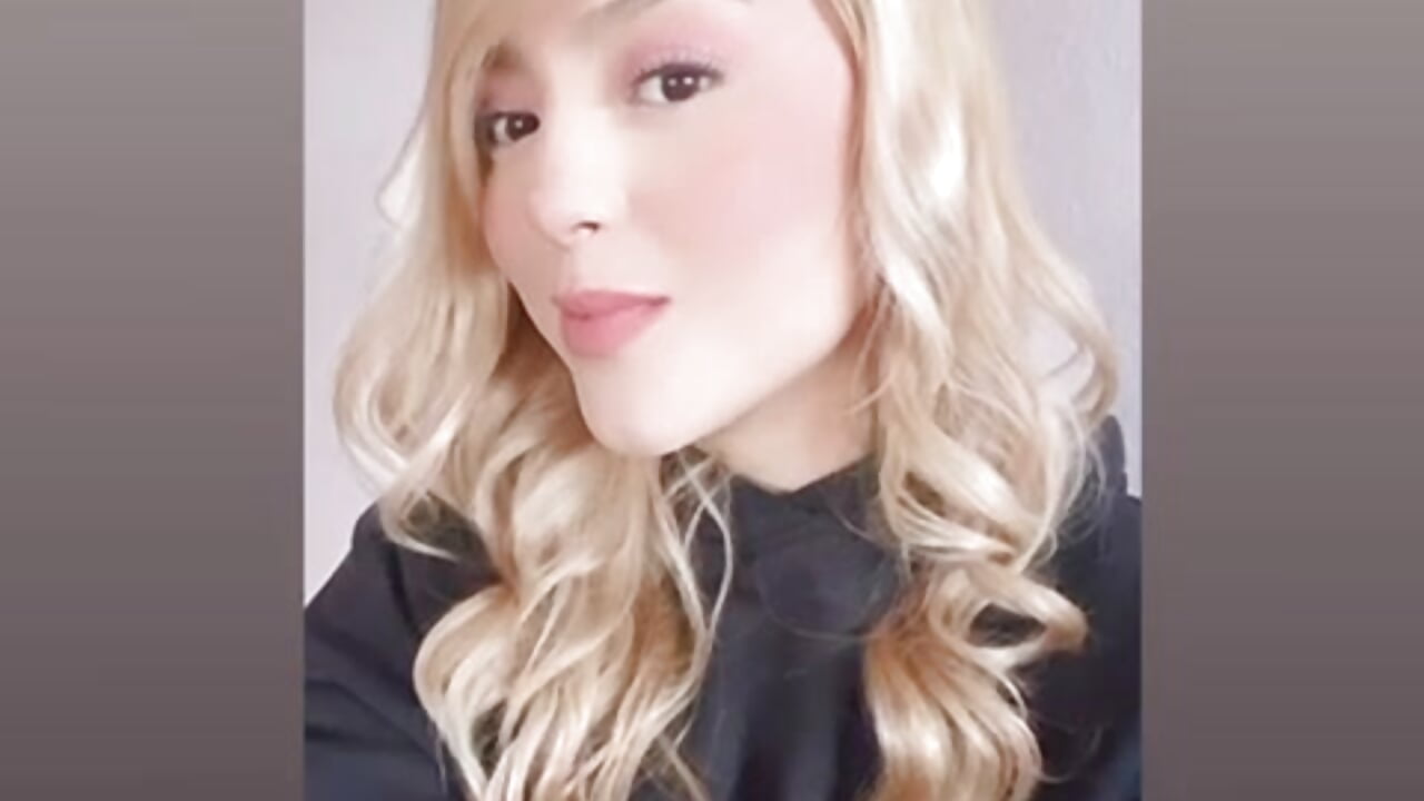 Hallo - video oleh SilvyDiamond kamera model