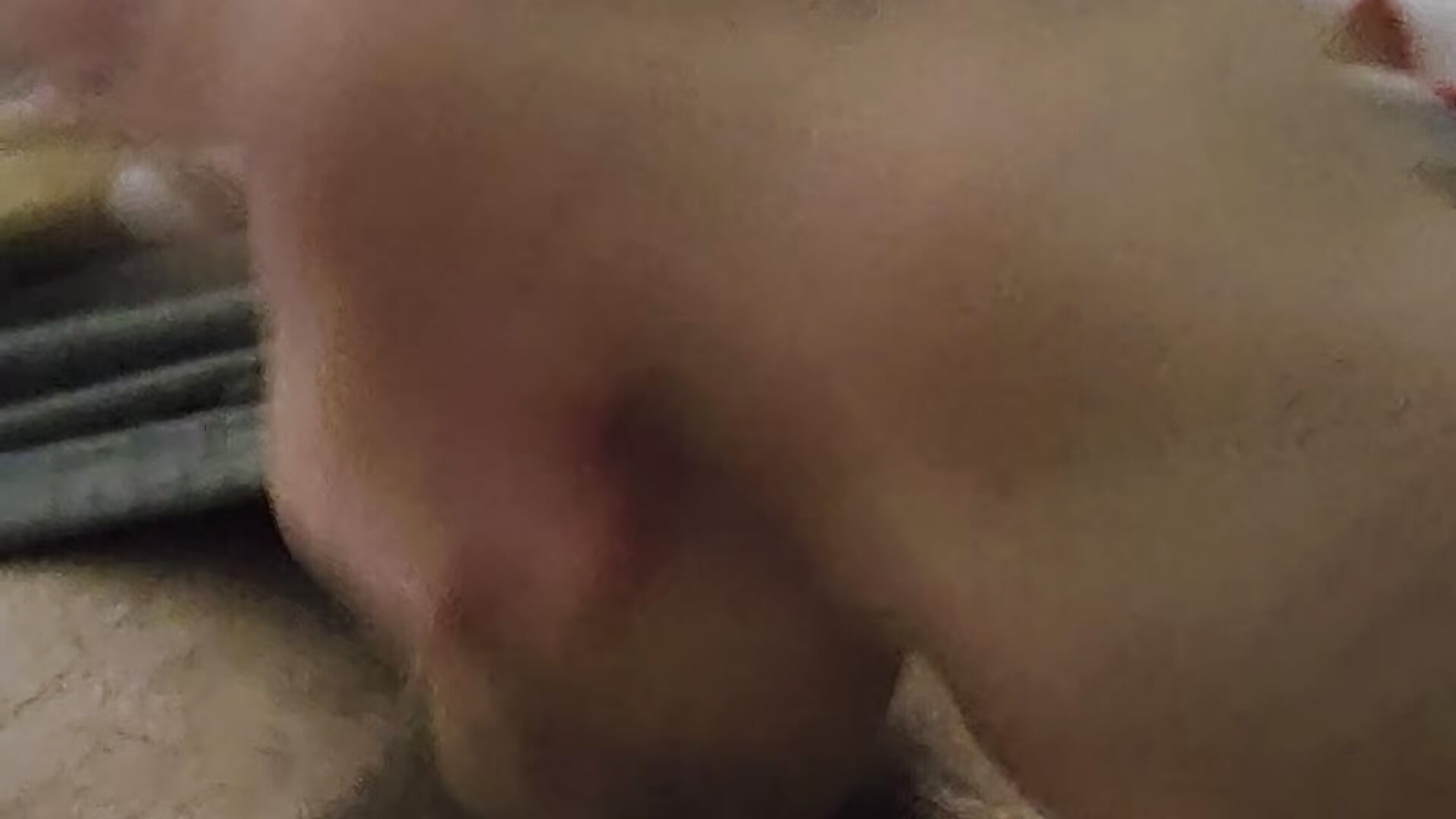 Handjob and cum - clip cu SilvyDiamond model videochat