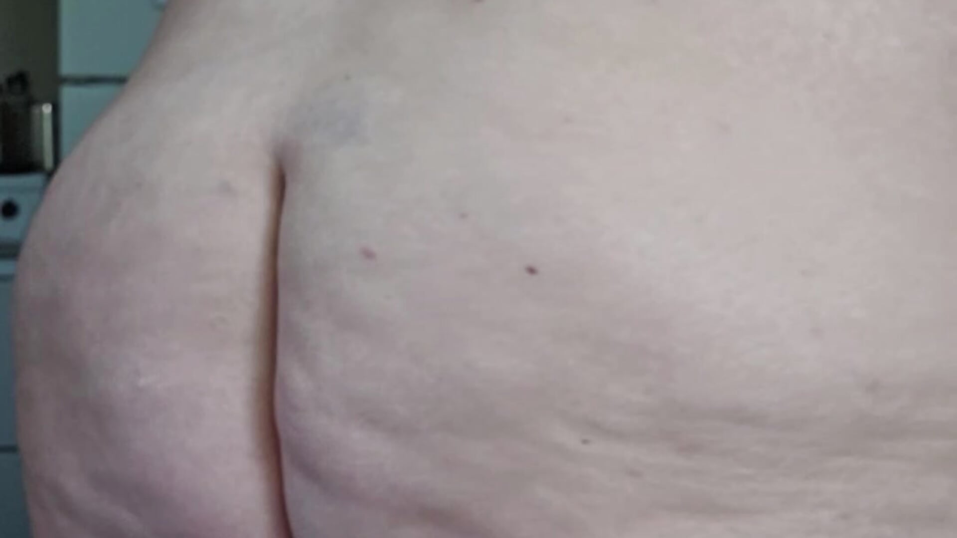 Slow Motion Big Butt - video by rileylogan cam model