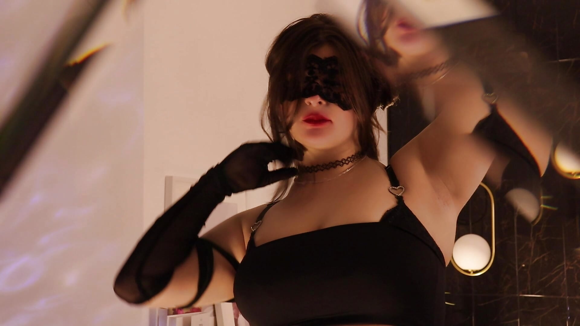 dark whisper - video by HaniaWish cam model