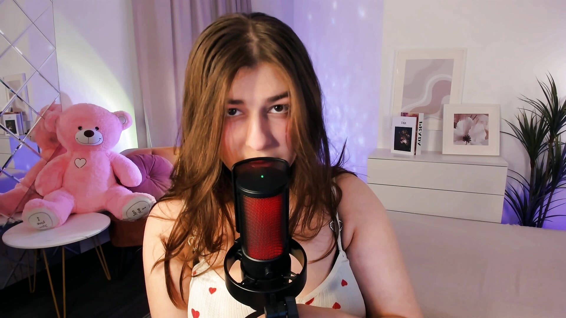 Just listen... - video by HaniaWish cam model