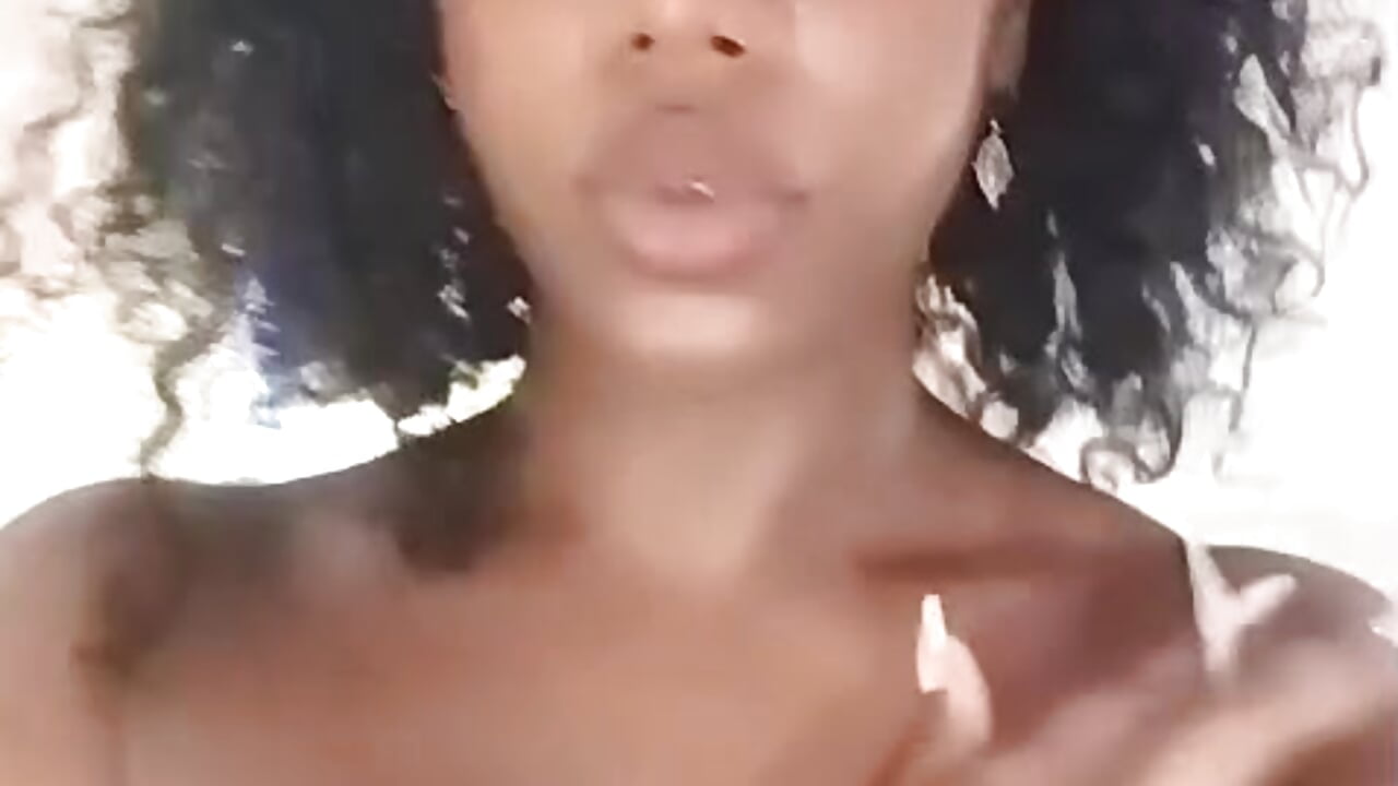 😈 - clip cu Angel-Dove model videochat