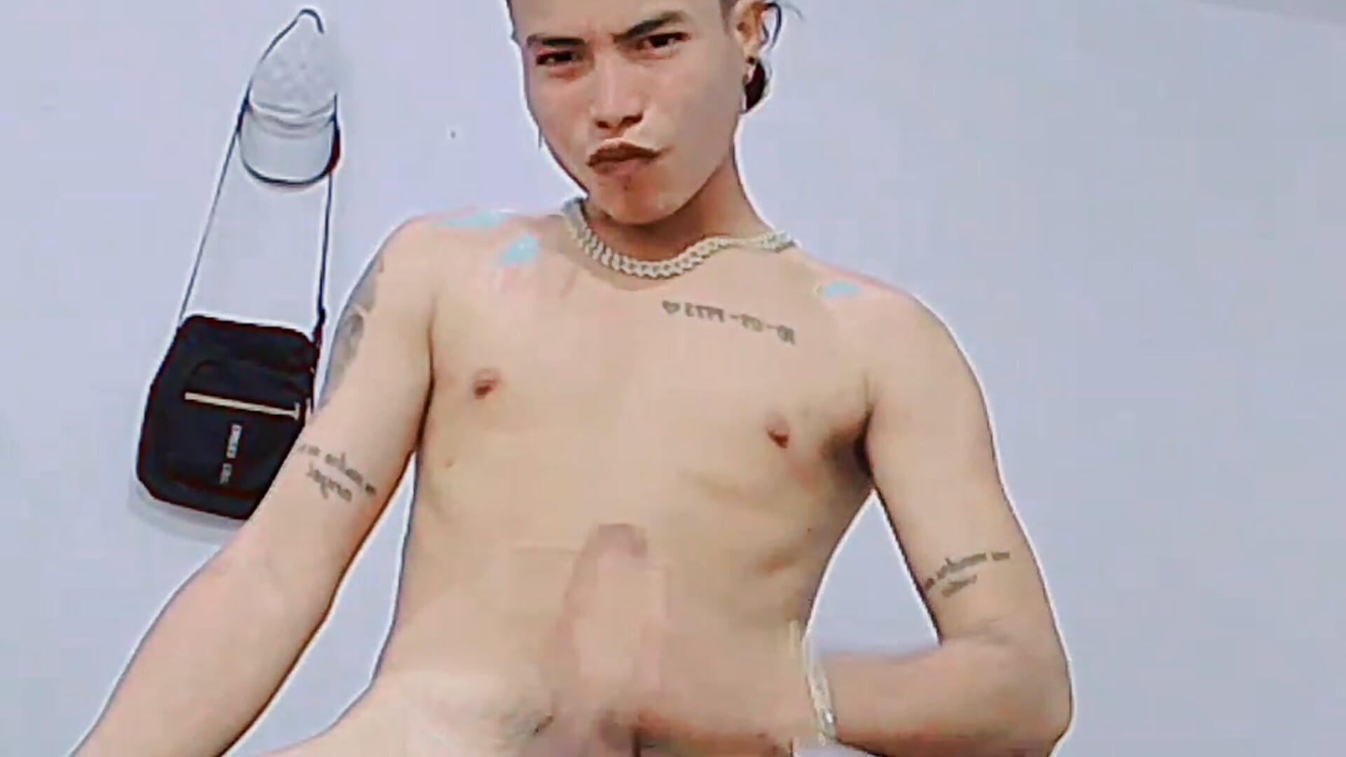 Masturbation, rich cumshot💦😈🥵