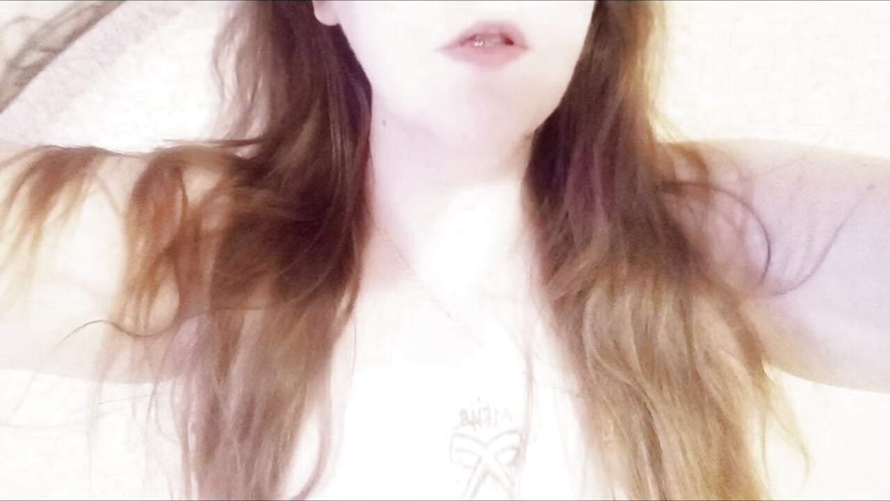 Intro - modest_lolia 캠 모델의 동영상