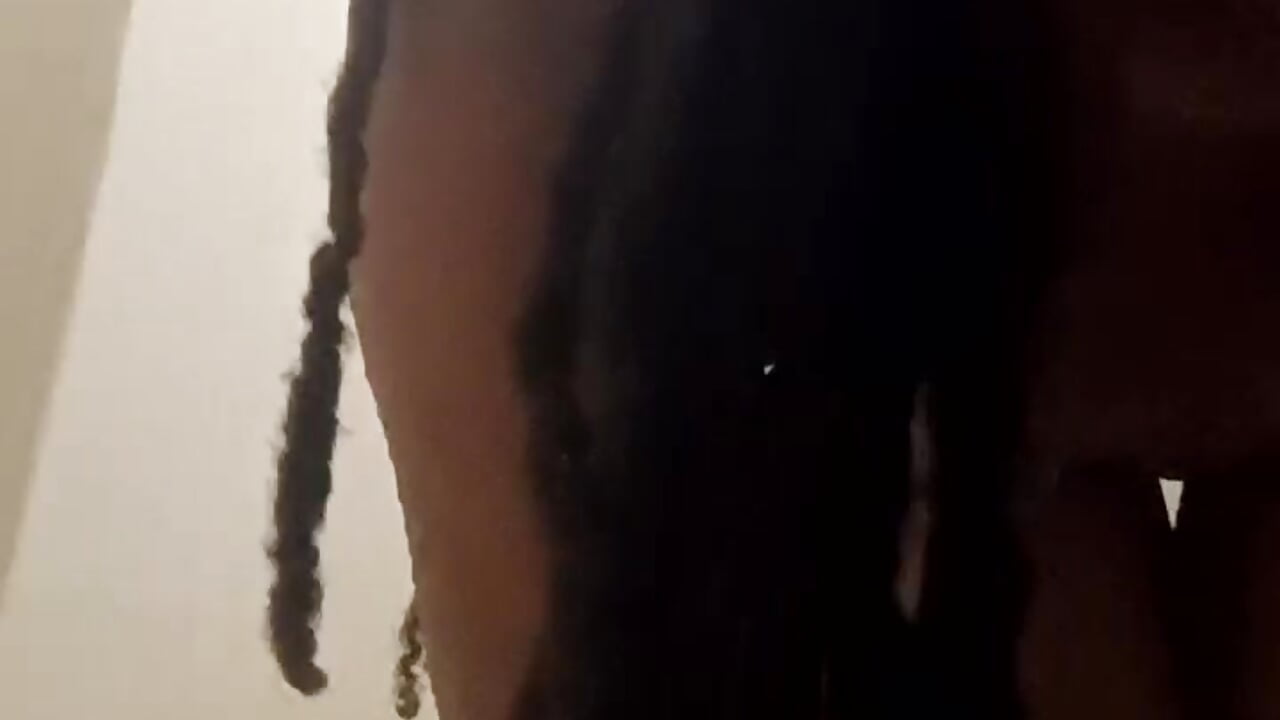 Squeaky clean 🫧 Daddy! - vidéo du modèle de showcams Azelia_33