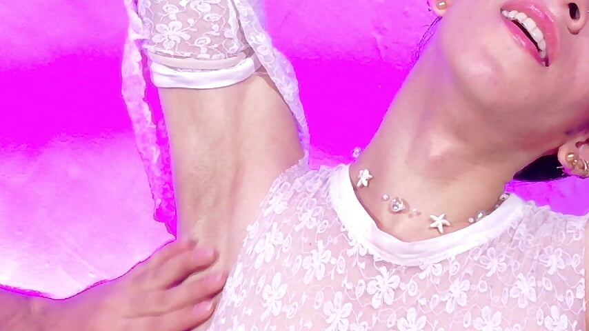 Spanking sammy's armpits - Video von Tiff_sammy Cam-Model