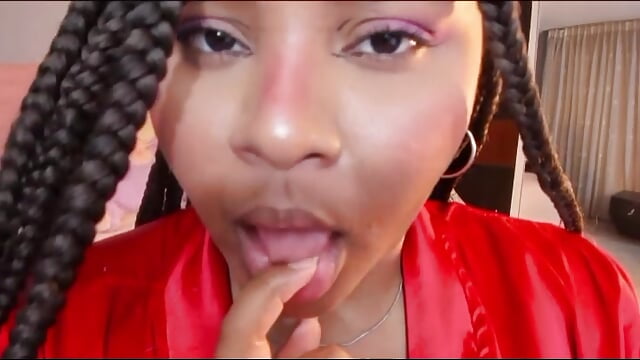 📍Sucking my finger, do you know where that finger was?💦 - video av RavenBelmont cam model