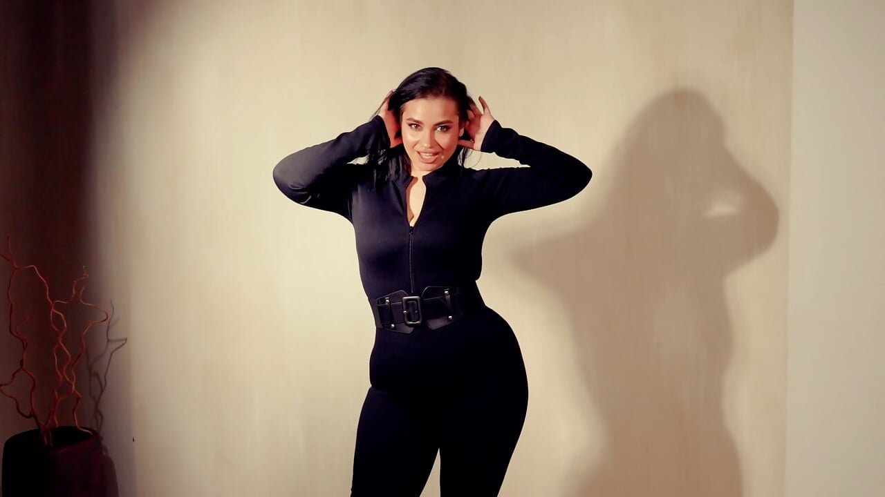 Black Mode - video av AdrianaToress cam-modell