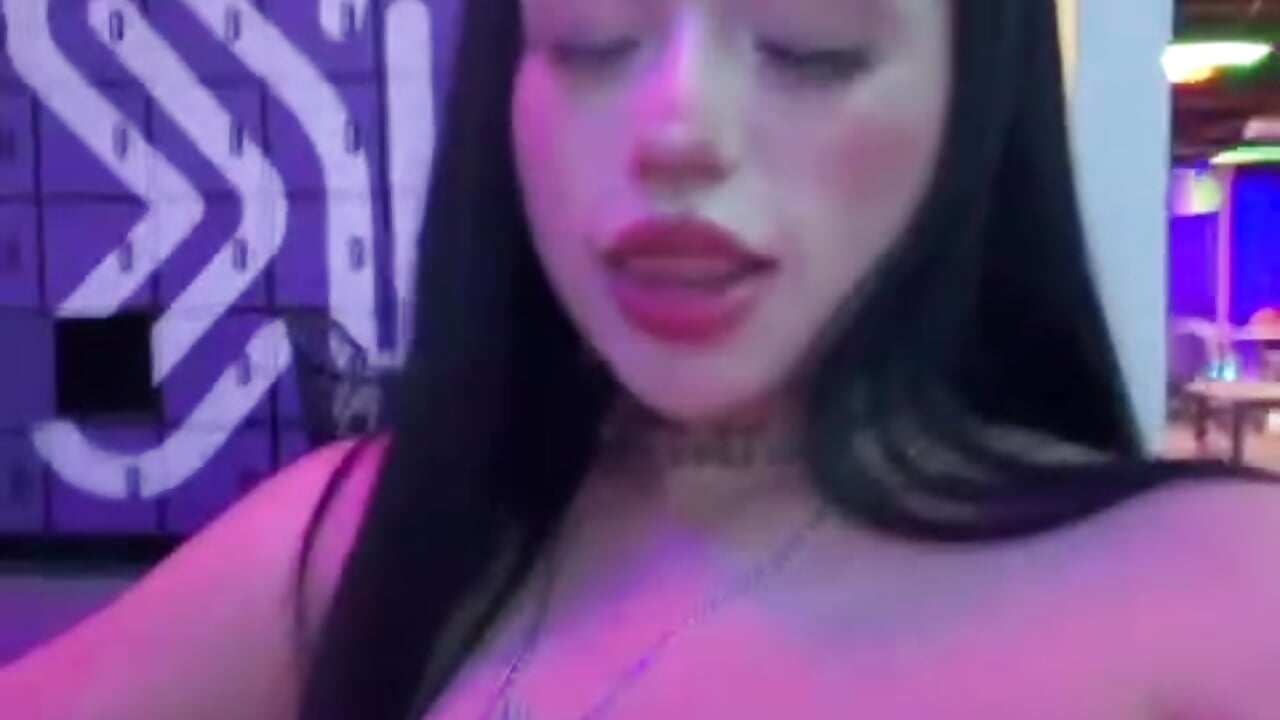 I'M HOT - video oleh daniigarzon kamera model