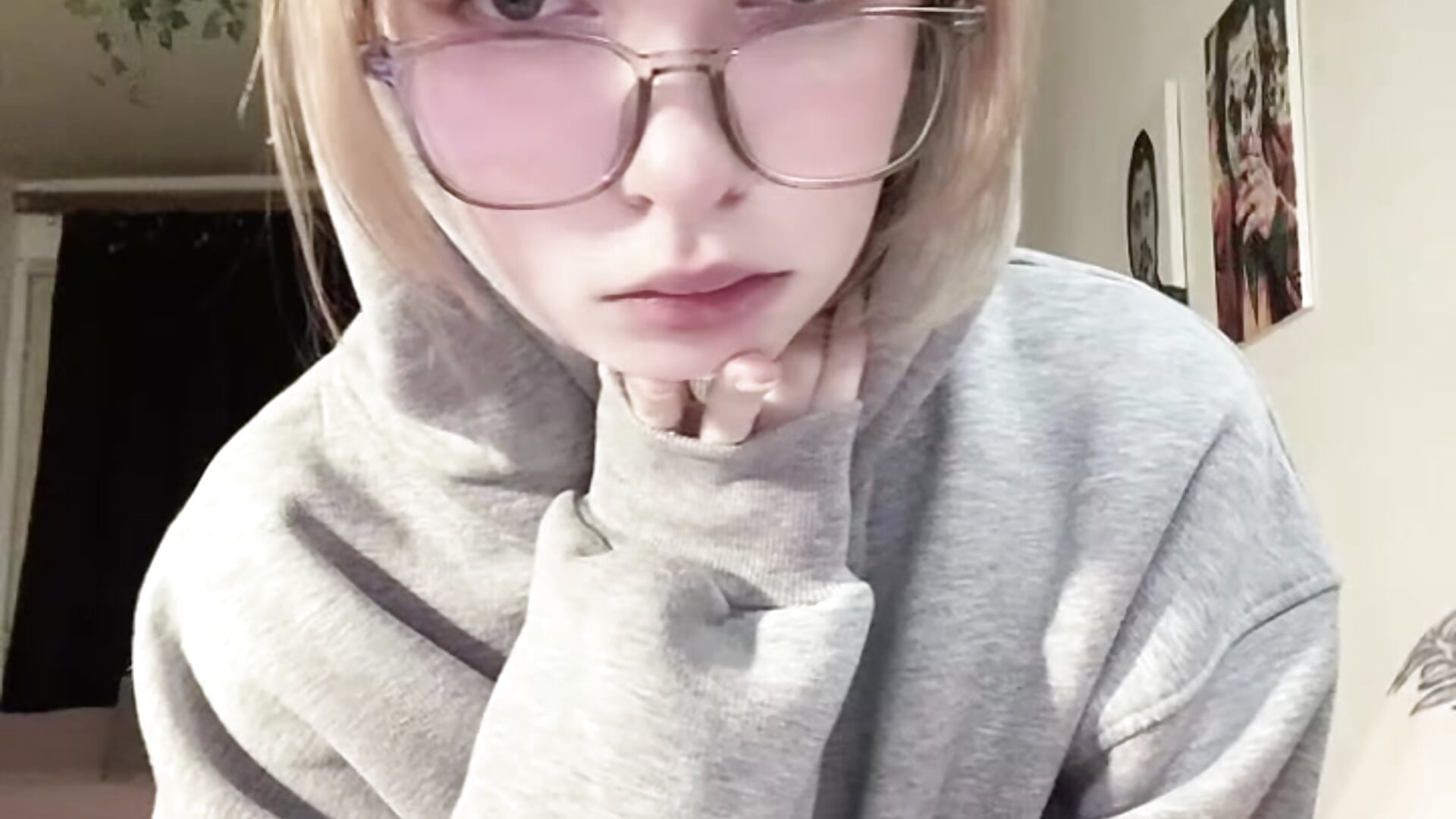 <3 - วิดีโอโดย starker_wind โมเดลแคม