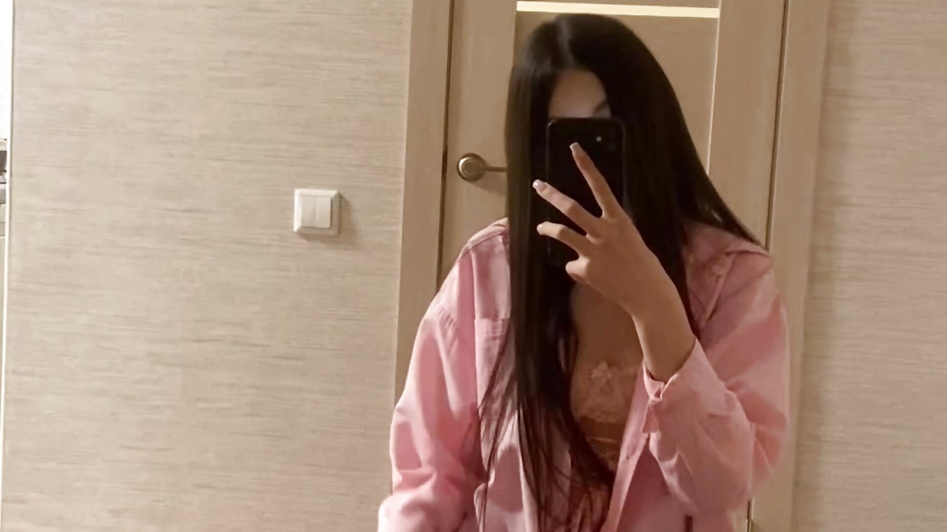PINK OUTFIT) - video av CharmSexyCouple cam-modell