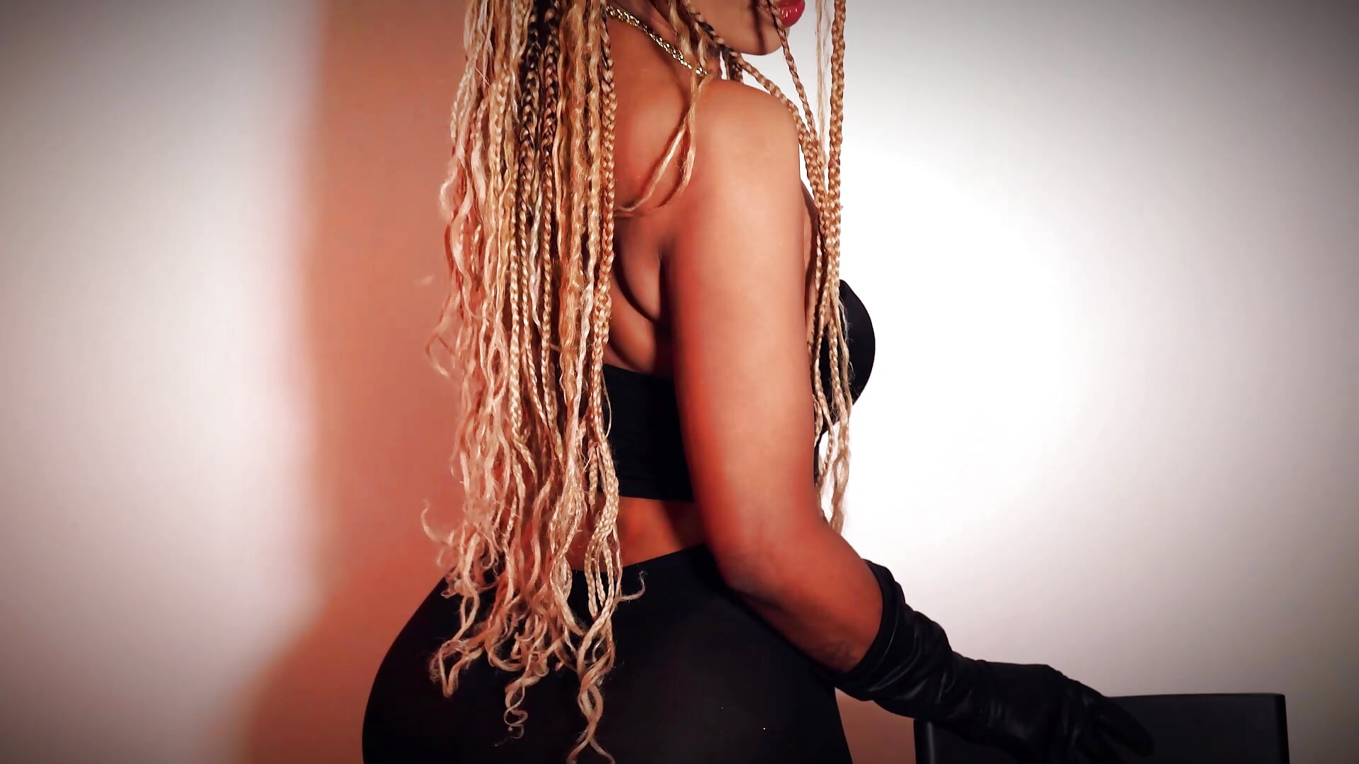 Keep Watching - video by Kiara_Parker_ cam model