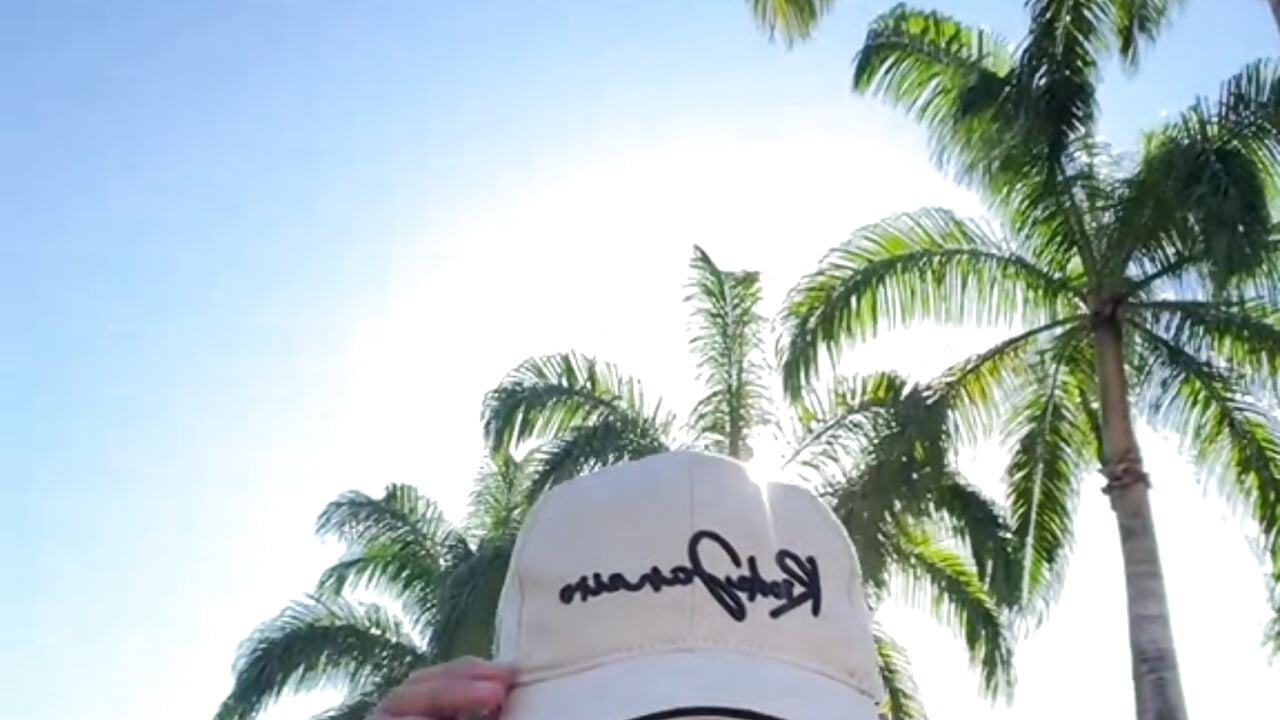 Viajecito 🏝️ - video by Ghussy