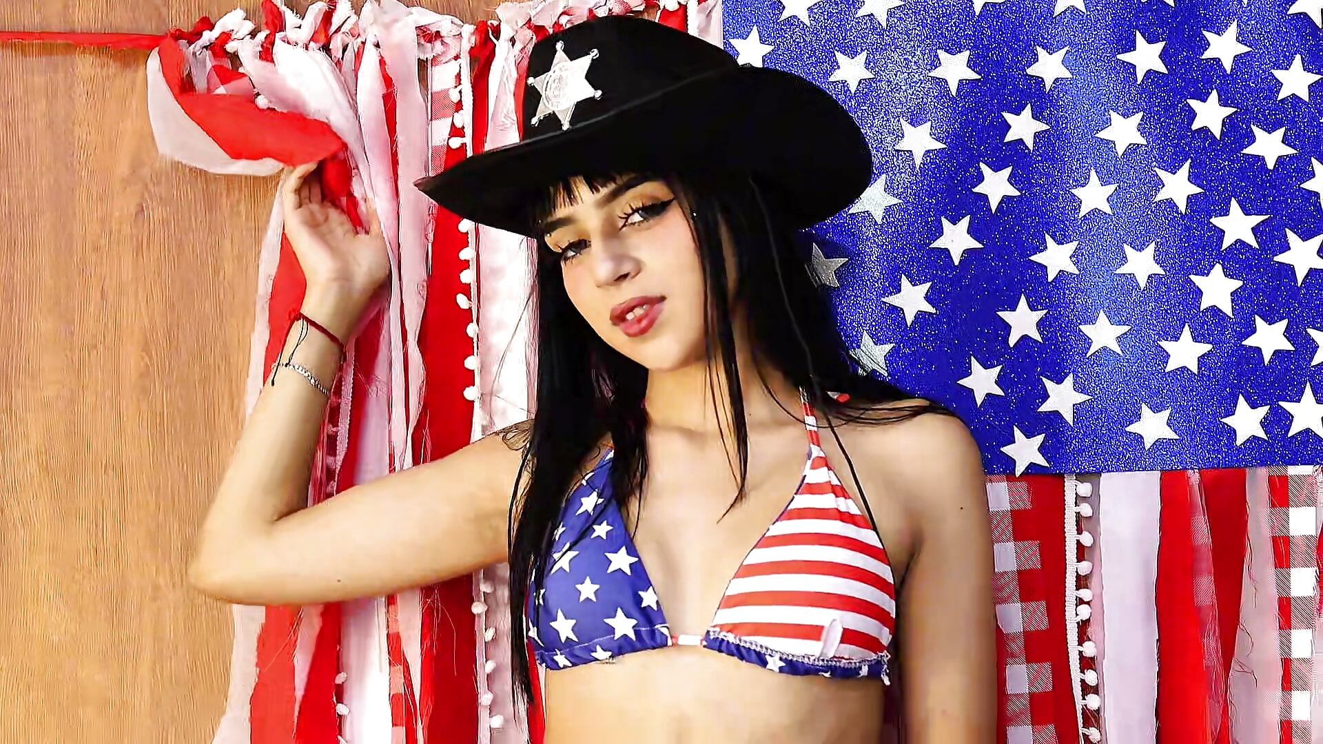 ¡Feliz 4 de Julio! Entra y disfruta la fiesta. – video af kira_dll cam-model