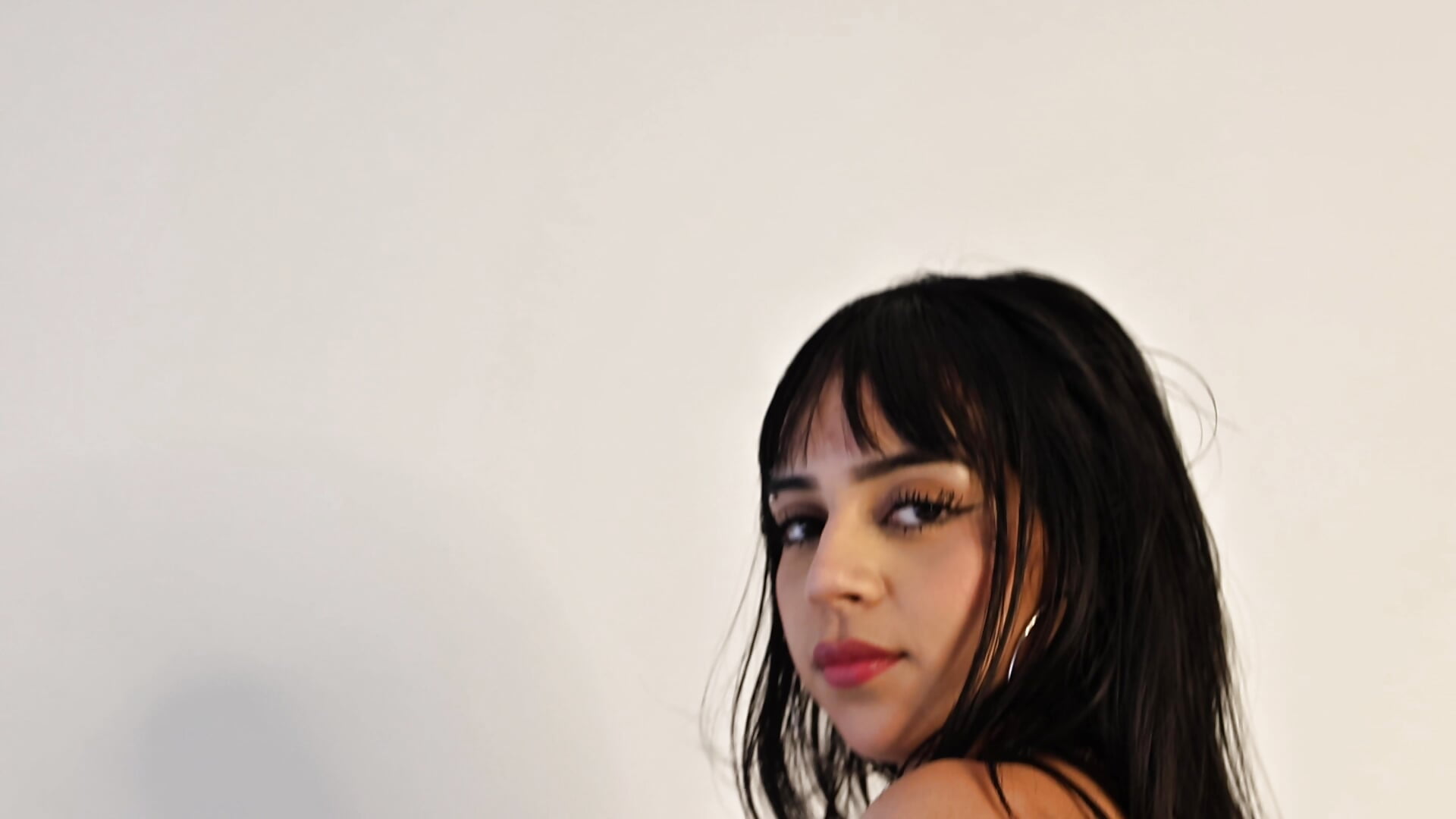 Your favorite temptation 💋 – video af kira_dll cam-model