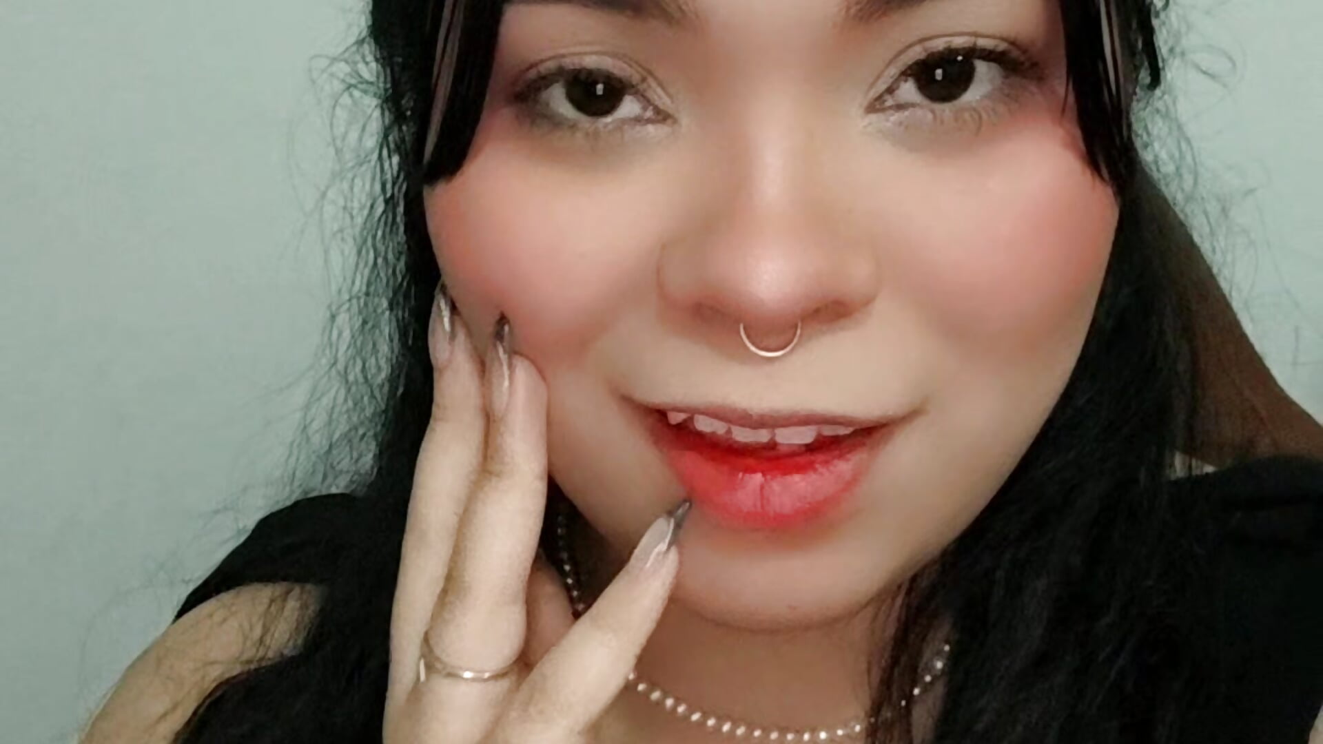 Just me 💋 – video od webkamerové modelky ROSELEI_