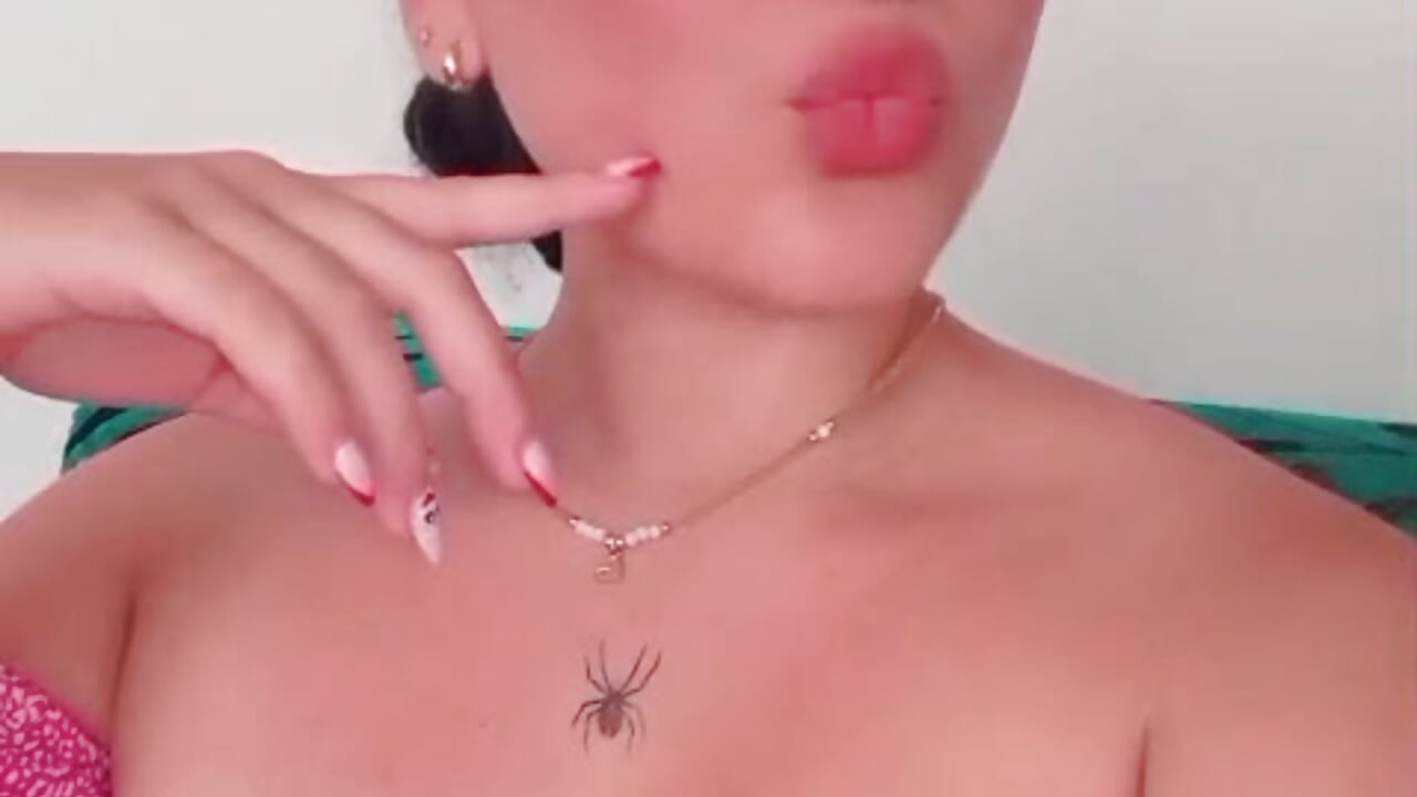 Total control… even of your imagination🥰 - Vídeo de Saray_Rivaslux, modelo de vídeos