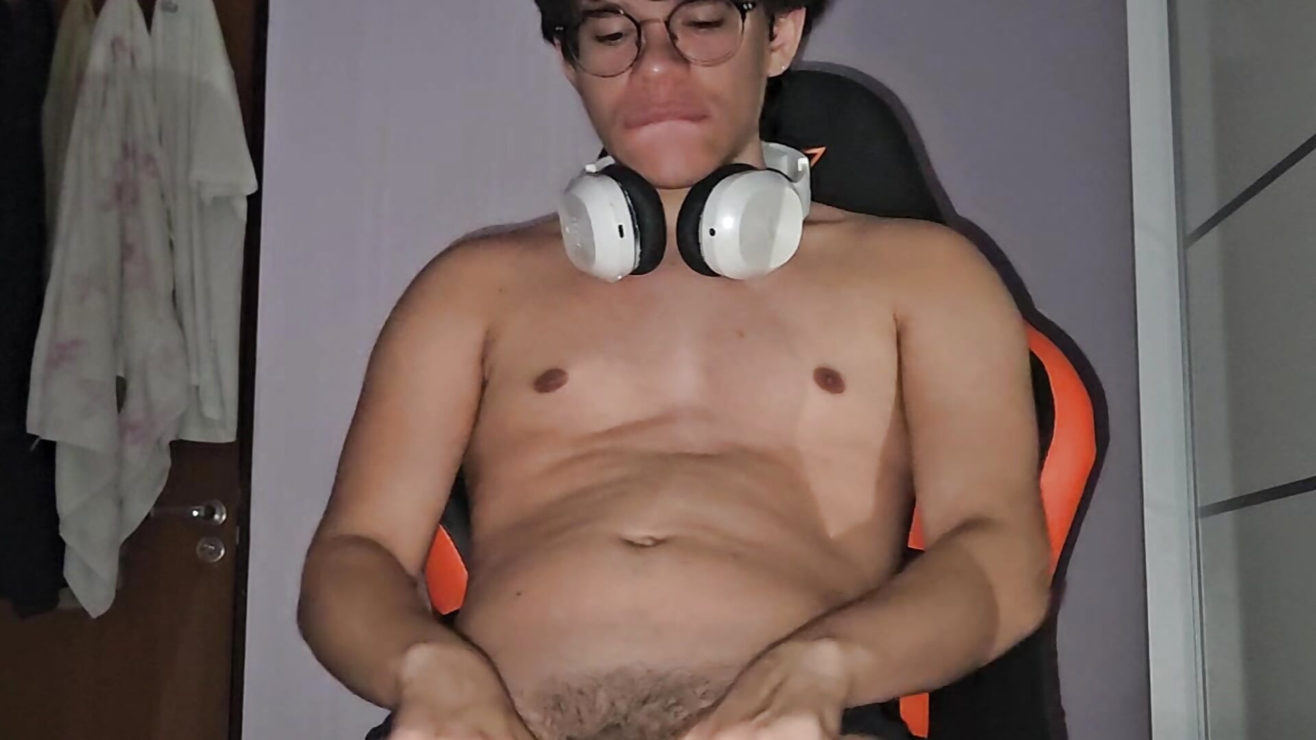 Mostra - video oleh model kamera N9vyn