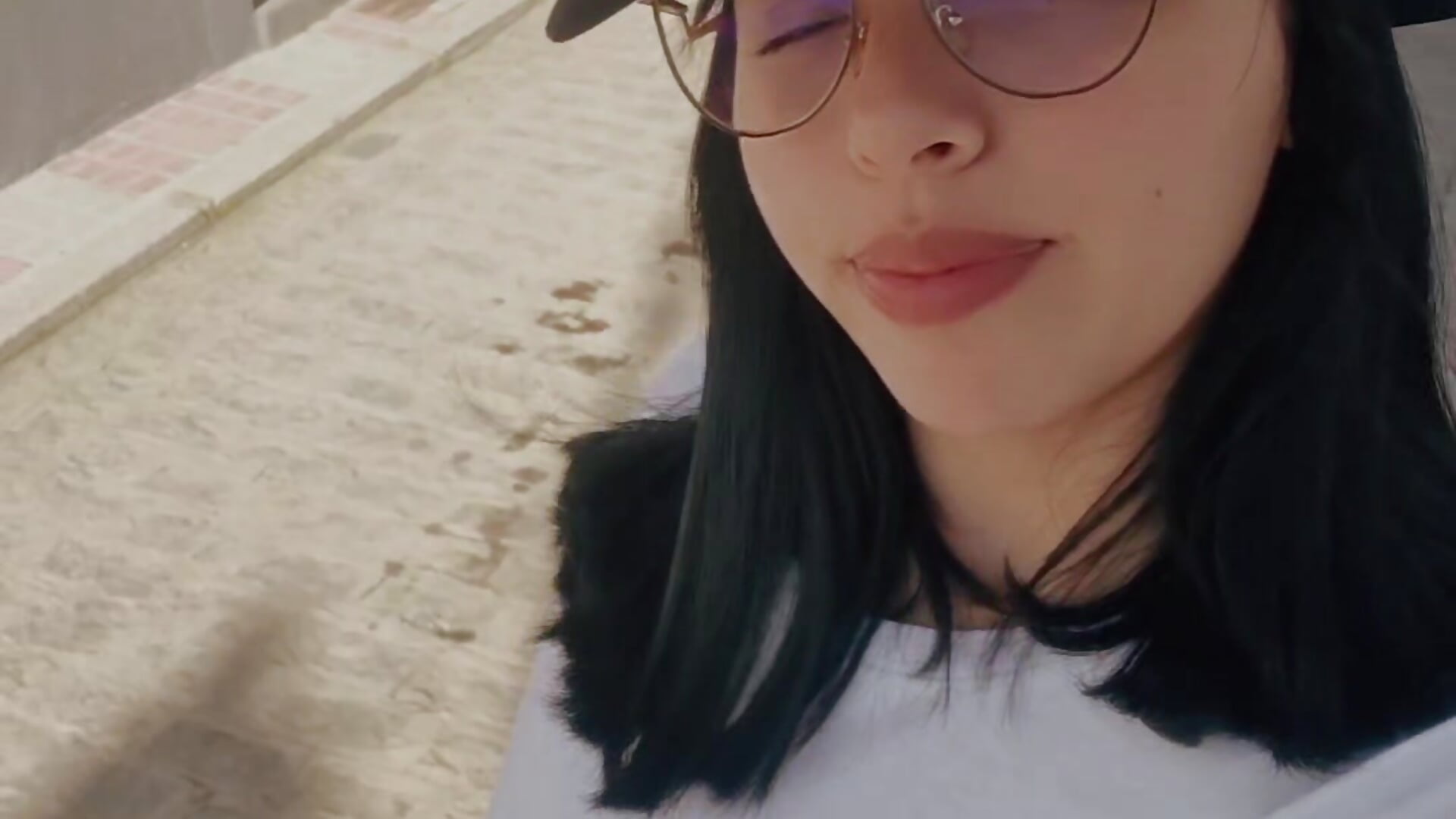 A sunny day 😈 - video by Darshainna cam model