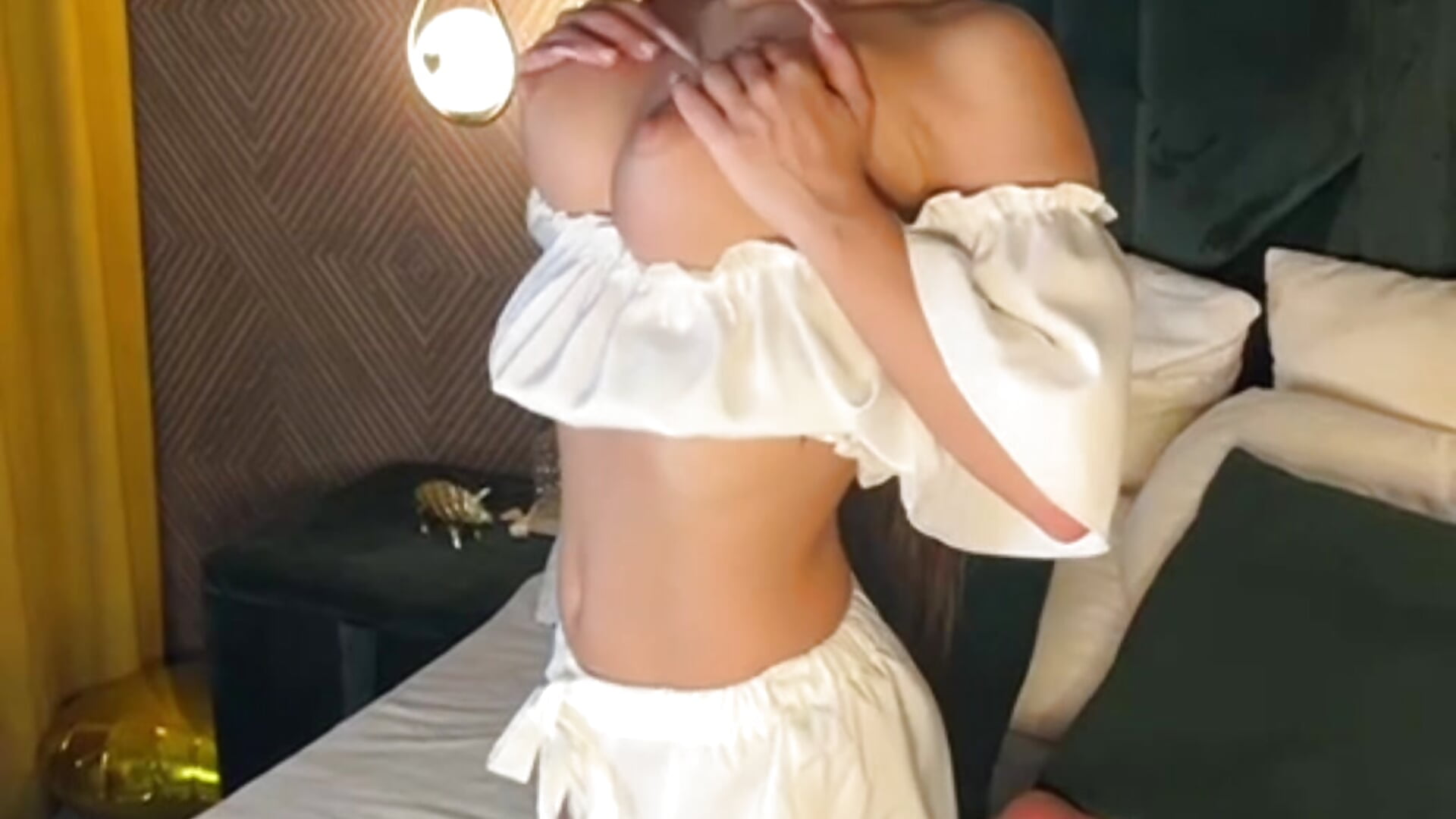 Boobs👀 - วิดีโอโดย iris_barnes โมเดลแคม