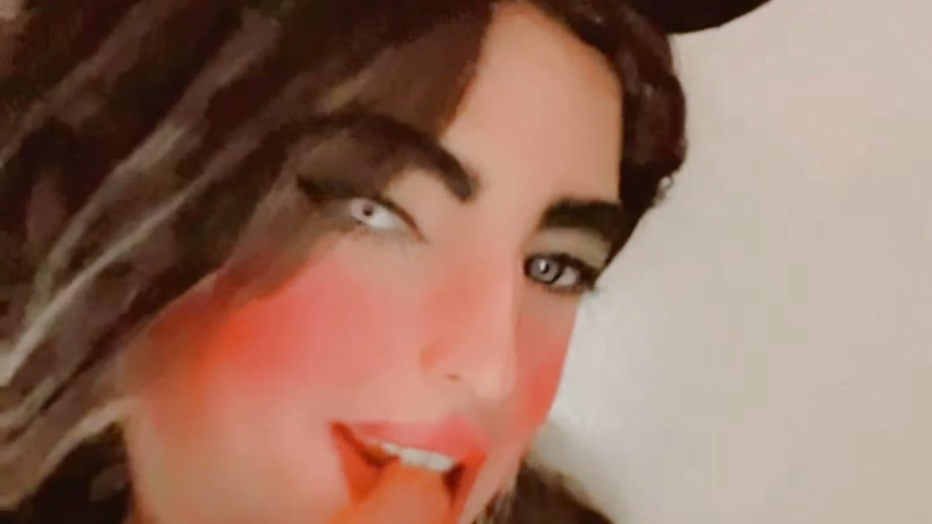 Meee - Sophiaqueenoftrs 캠 모델의 동영상