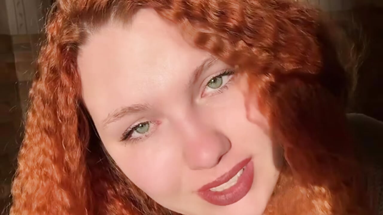 IMG_0737 - vidéo du modèle de showcams Aillia-Rous