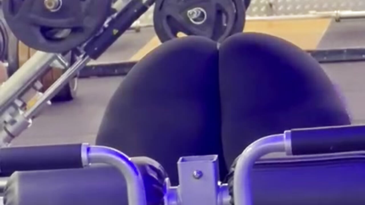 What do you think about this? - vídeo de Mia-With-Him modelo de câmara