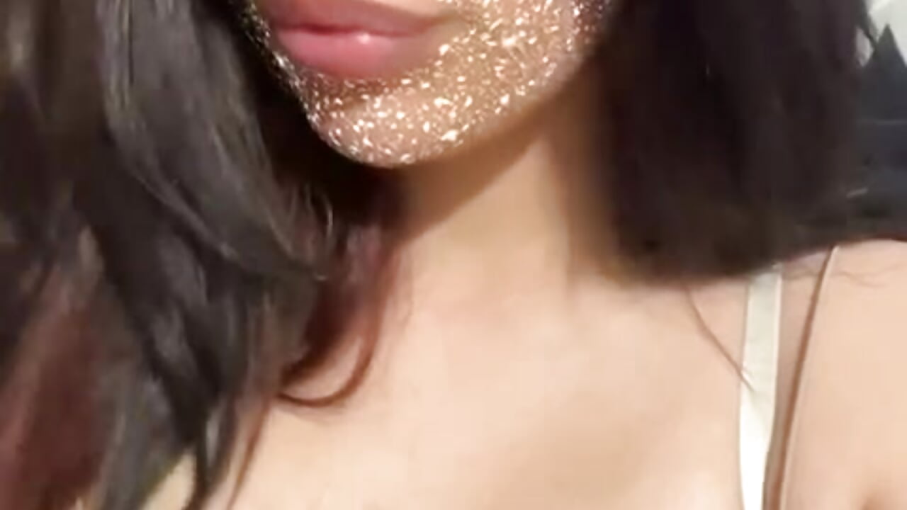 One with glasses👀 - Video von im_lanna Cam-Model