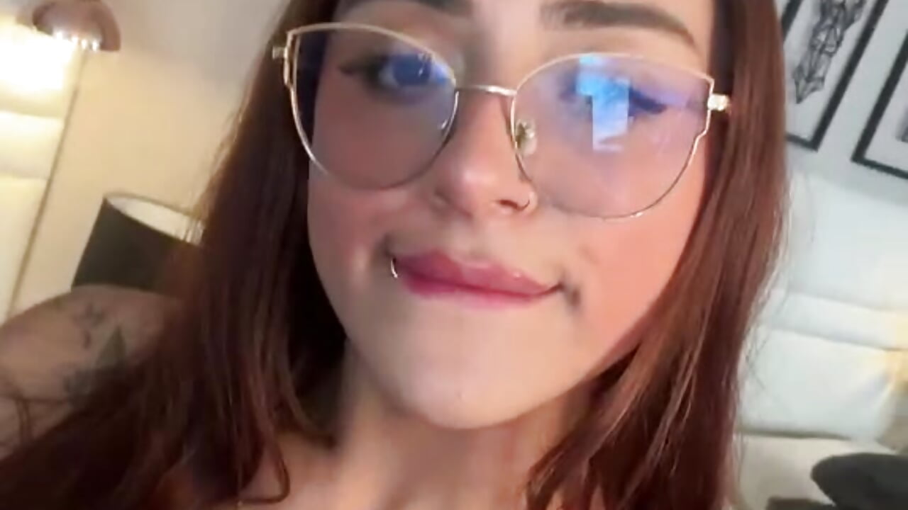 My piercingssss — filmik Victoria__lee, modela(-lki) na kamerkach